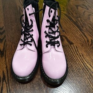 1460 Boot DR. MARTENS pink